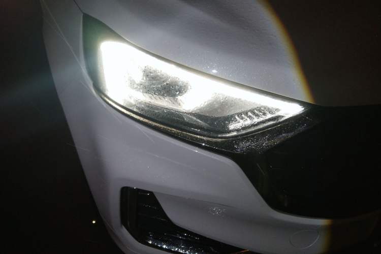 Used Ford Edge 2021 PLUS EcoBoost 245 Two-Wheel-Drive Titanium 7-Seater
