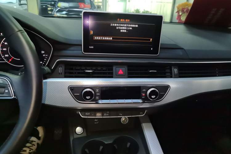 Used Audi A4L 2018 30th Anniversary Edition 40 TFSI Fashion Model
