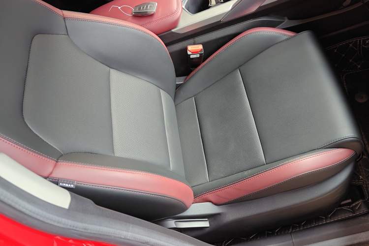 Used Geely Auto Coolray 2020 Facelift 240T DCT Hunter
