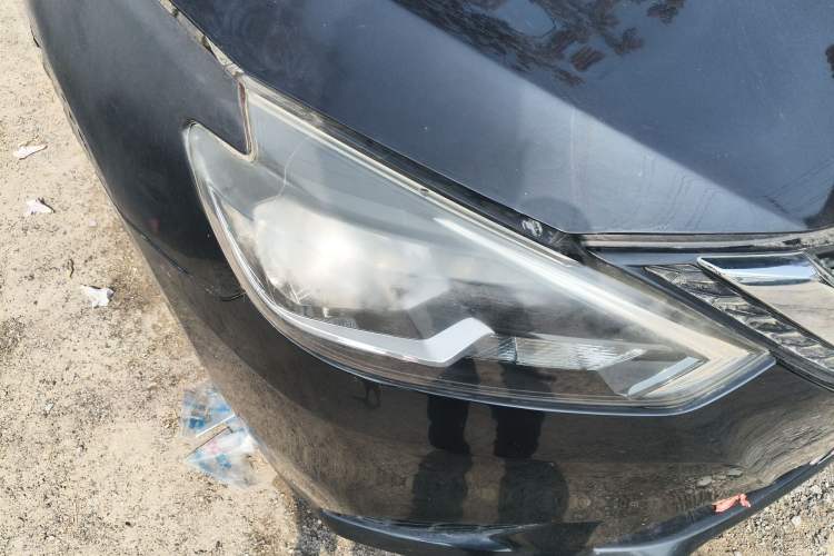 Used Nissan Sylphy 2016 1.6XE CVT Comfort Edition Right Front Headlight