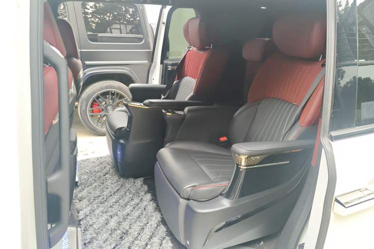 Used GAC Trumpchi M8 2023 Zongshi Series Dual-Motor Supreme Edition Left Rear Seat