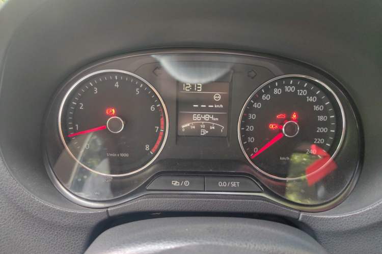 Used Volkswagen Polo 2014 1.6L Cross Polo Manual Instrument Cluster