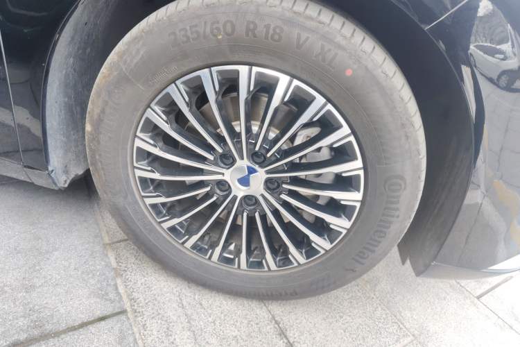 Used Denza D9 2024 DM-i 980 Four-Wheel Drive Flagship Model
