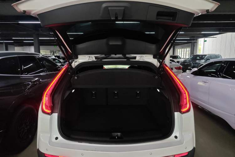 Used Cadillac XT4 2020 28T Two-Wheel Drive Tech Version