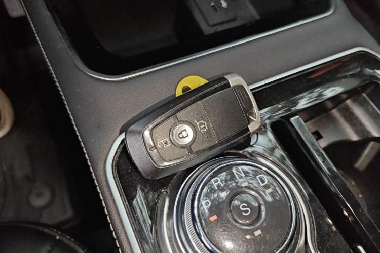 Used Ford Edge 2022 PLUS EcoBoost 245 Four-Wheel Drive Platinum Edition 7-Seater
