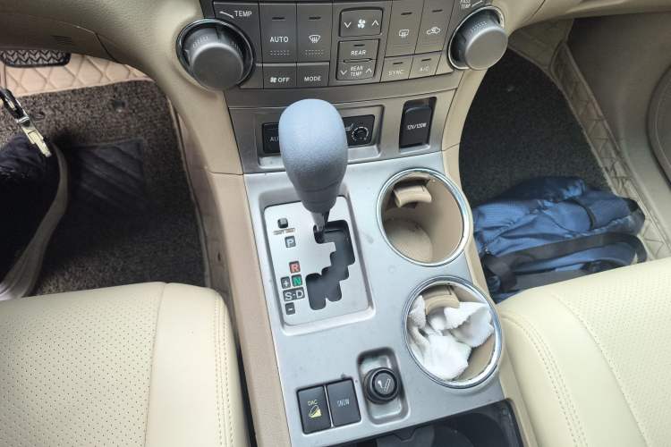 Used Toyota Highlander 2009 3.5L 4x4 7-Seater Luxury Edition
