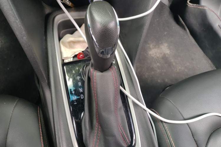 Used Chevrolet Monza 2020 Light Hybrid RS 330T Automatic Thrill Edition Gear Lever