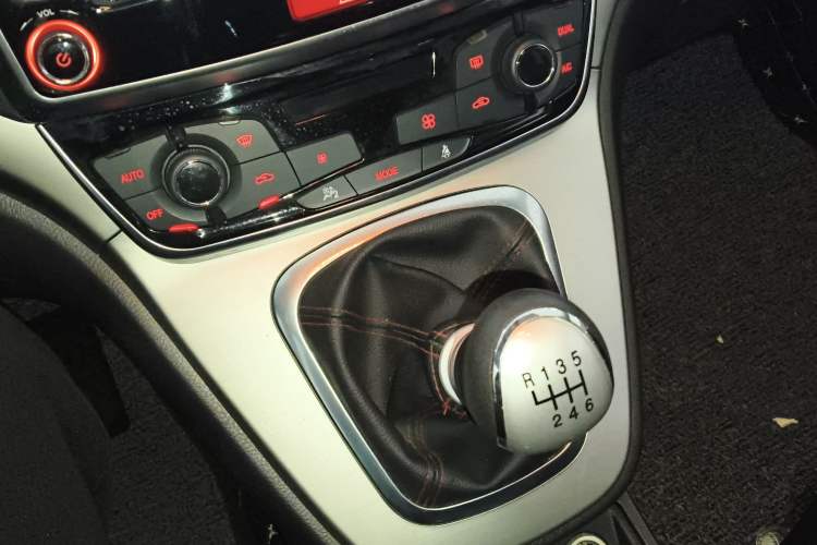 Used Haval M6 2017 1.5T Manual Two-Wheel Drive Elite Model