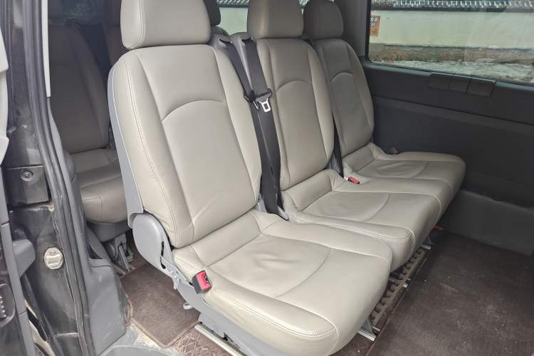 Used Mercedes-Benz Vito 2010 2.5L Business Edition
