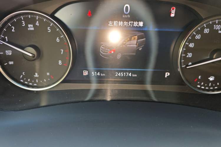 Used Buick GL8 2020 Land Cruiser Executive Class 652T Comfort Model Odometer Close Up