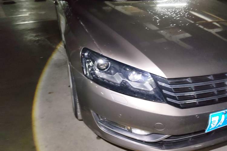 Used Volkswagen Passat 2015 1.8TSI DSG Prestige Edition Right Front Headlight