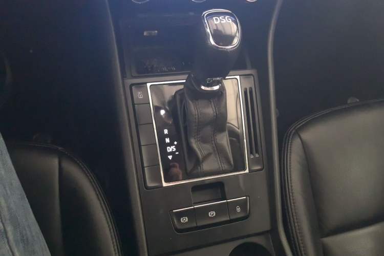 Used Skoda Superb 2016 TSI330 DSG Innovation Edition
