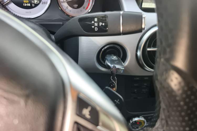 Used Mercedes-Benz GLK-Class 2015 GLK 260 4MATIC Dynamic Edition Ultimate Version
