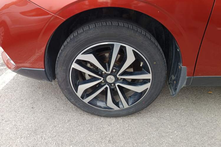 Used Venucia T90 2017 2.0L CVT Smart Edition Left Front Wheel Hub