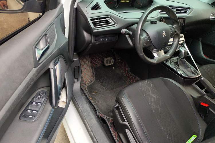 Used Peugeot 308 2016 230THP Automatic Luxury Edition Driver Seat