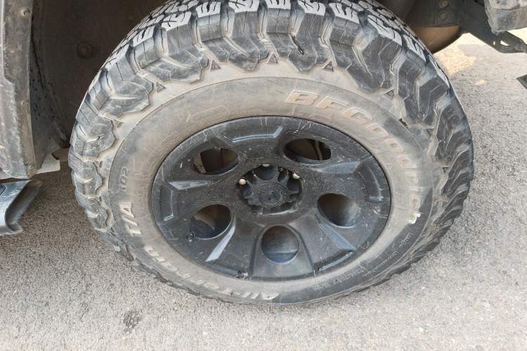 Used Jeep Wrangler 2018 2.0T Sahara Four-Door Edition Right Front Wheel Hub