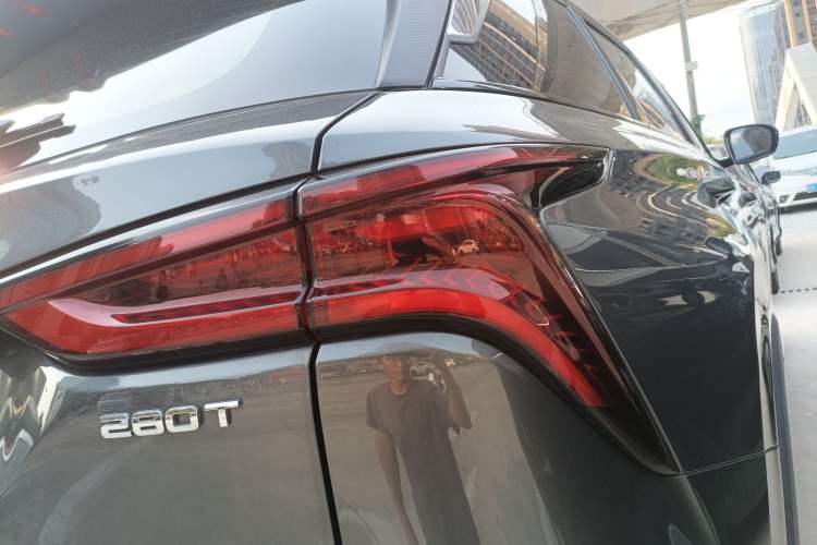 Used CHANGAN CS75 PLUS 2022 1.5T Automatic Luxury Model Right Rear Taillight