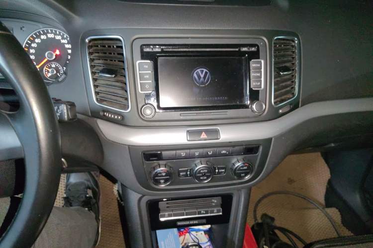 Used Volkswagen Sharan 2013 1.8TSI Standard Model