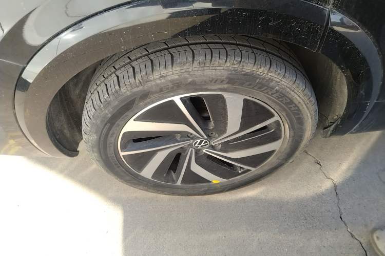 Used Volkswagen Viloran 2024 330TSI Luxury Edition
