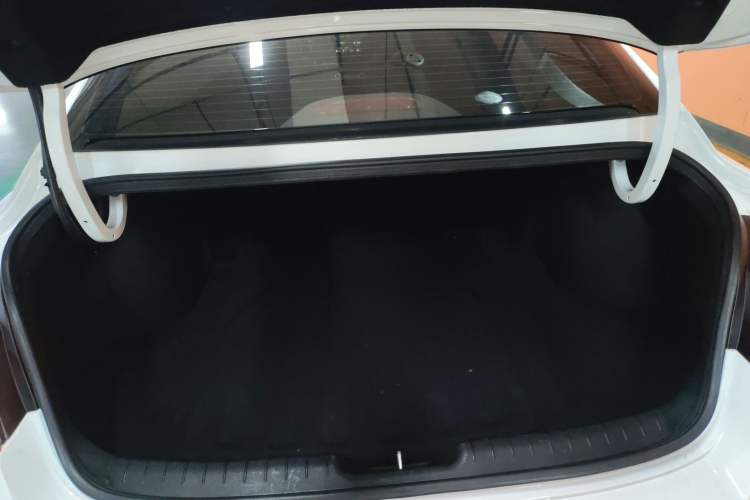 Used Hyundai Elantra 2021 1.5L CVT GLX Elite Edition
