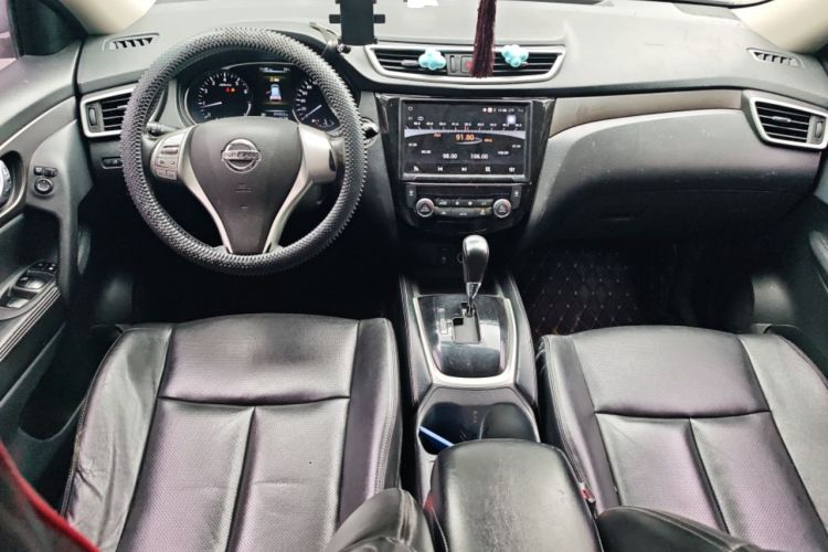 Used Nissan X-Trail 2014 2.0L CVT Comfort Edition 2WD Center Console