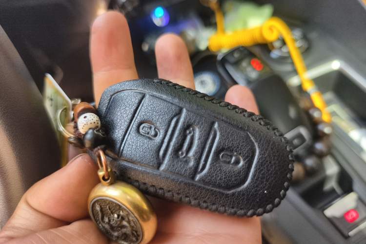 Used Peugeot 5008 2017 380THP 7-Seater Luxury Edition Vehicle Key