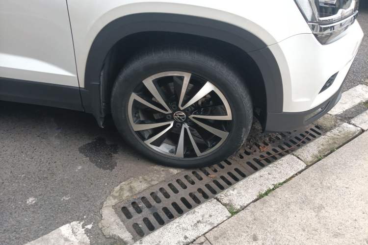 Used Volkswagen Tharu 2021 280TSI Two-Wheel-Drive Luxury Plus Edition Right Front Wheel Hub