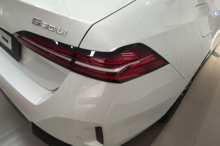 Used BMW 5 Series 2025 530Li Leading Model M Sport Package