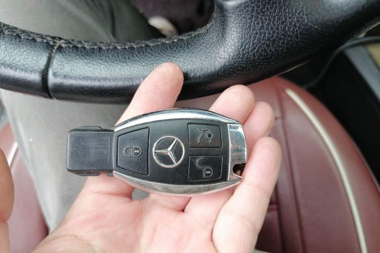 Used Mercedes-Benz C-Class 2010 C 200 CGI Fashion Model
