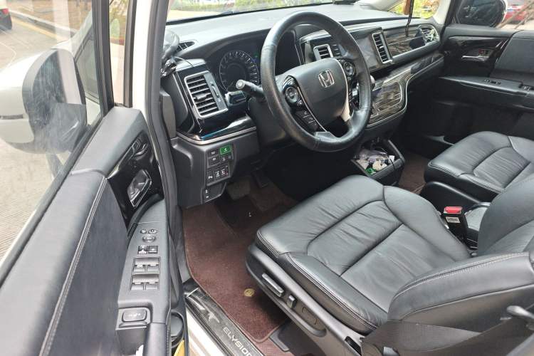 Used Honda Elysion 2019 2.0L Hybrid Luxury Edition