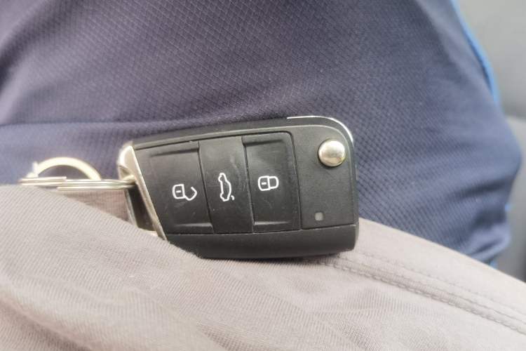 Used Volkswagen T-ROC 2021 280TSI DSG Two-Wheel Drive Comfort Connect Edition Vehicle Key