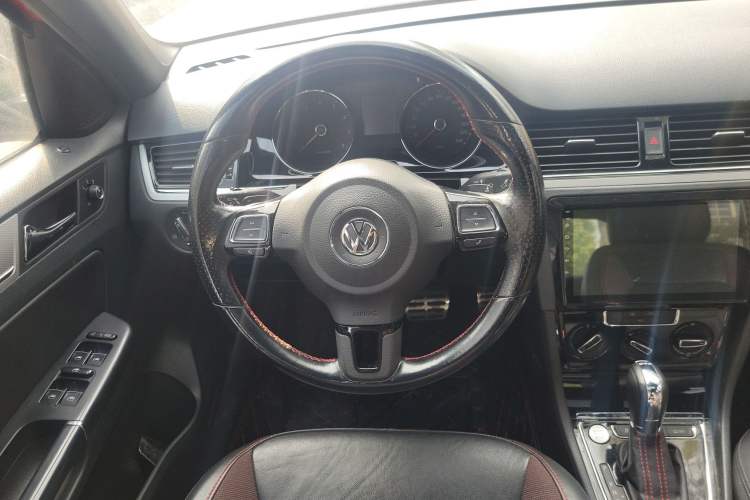 Used Volkswagen Bora 2014 1.4TSI Automatic Sportline
