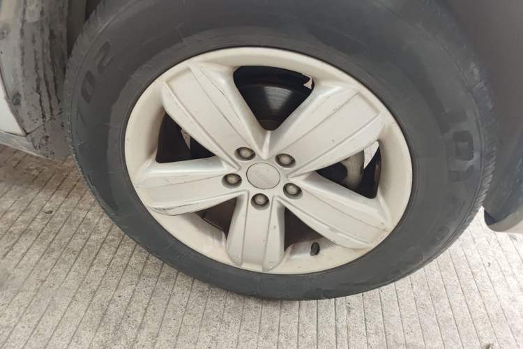 Used Geely Auto GX7 2012 2.0L Manual Executive Edition