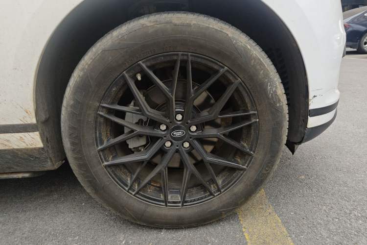 Used Land Rover Range Velar 2019 250 PS Right Front Wheel Hub