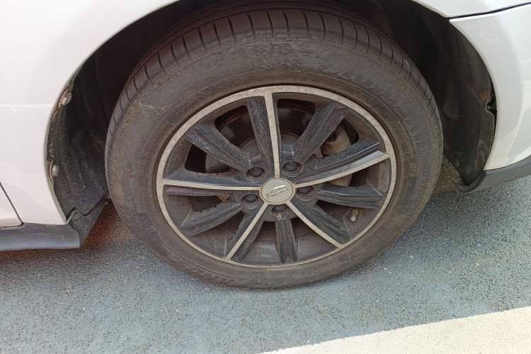 Used Geely Auto Emgrand 2017 Hatchback RS Million Edition 1.5L CVT Upward Version
