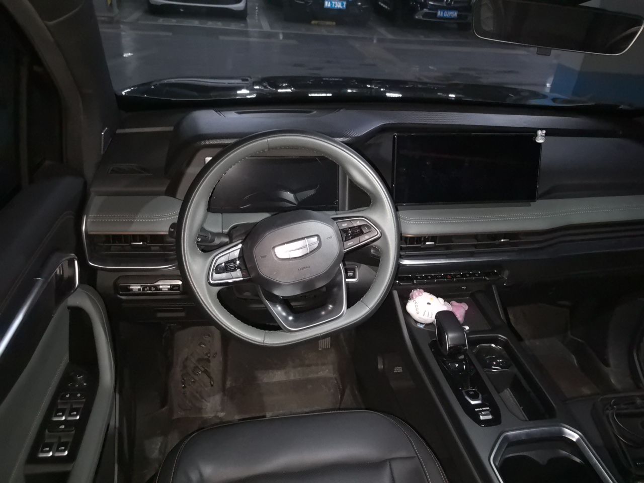 Geely Auto Haoyue L 2023 2.0T DCT Prestige Edition — снимка 10