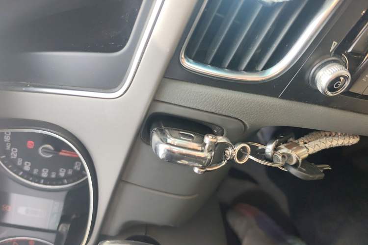 Used Audi A4L 2013 35 TFSI Automatic Standard Model Vehicle Key