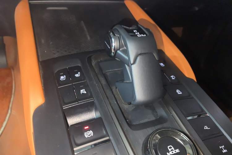 Used Haval H9 2024 2.0T Gasoline All-Wheel-Drive Extreme Edition Gear Lever