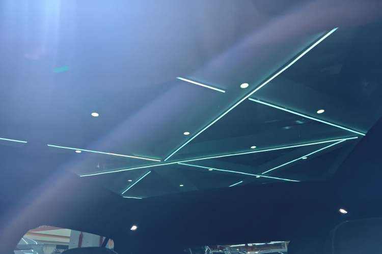 Used Volkswagen ID.4 X 2023 Smart Enjoyment Long-Range Version Headliner