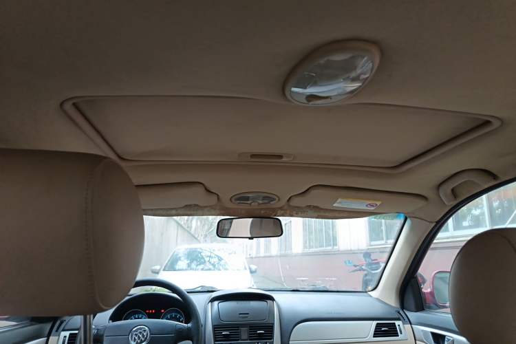 Used Buick Excelle 2013 1.5L Manual Classic Model
