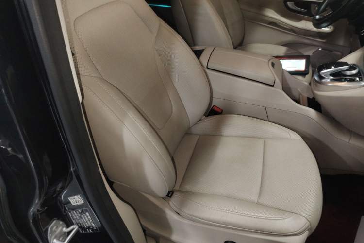 Used Mercedes-Benz V-Class 2016 V 260 L Prestige Extended Edition
