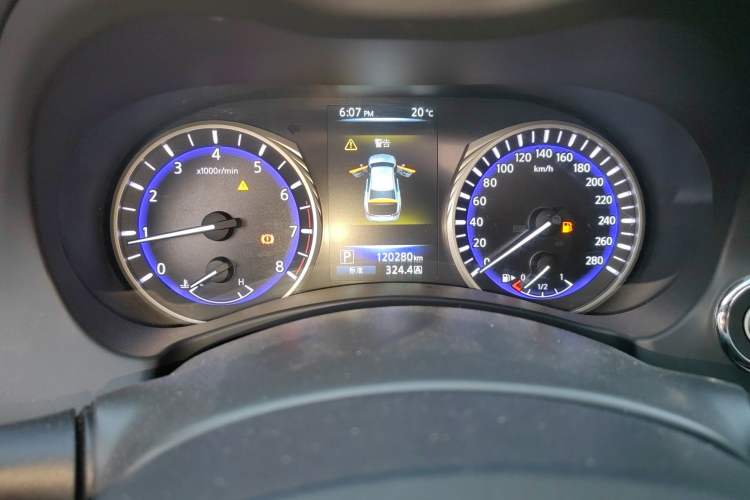 Used Infiniti Q50L 2015 2.0T Enjoyment Edition
