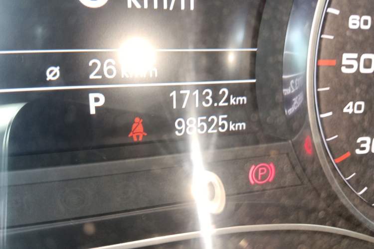 Used Audi A6L 2016 30 FSI Comfort Version Odometer Close Up