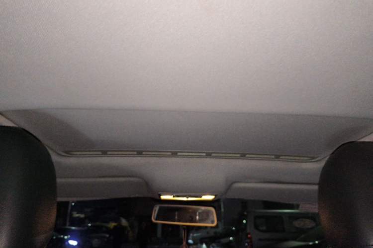 Used Volkswagen Santana 2013 1.6L Manual Comfort Edition
