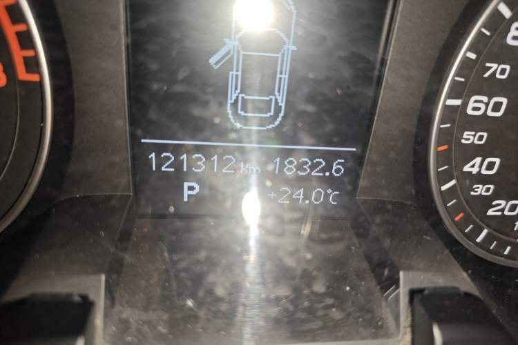 Used Audi A4L 2016 30 TFSI Collector's Edition Automatic Comfort Model Odometer Close Up