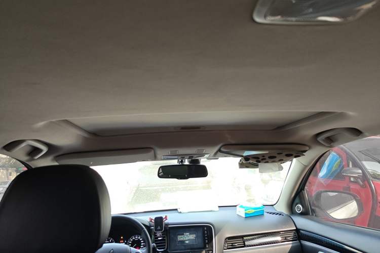 Used Mitsubishi Outlander 2021 Revised Version 2.0L Two-Wheel Drive Enjoyment Edition 5 Seats Headliner