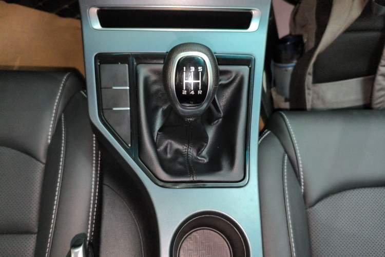 Used Geely Auto Emgrand 2019 Leading Edition 1.5L Manual Luxury Model China VI Standard
