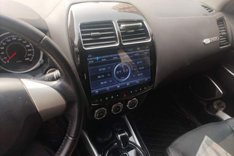 Used Mitsubishi ASX 2018 2.0L CVT Two-Wheel Drive Deluxe Edition Audio And AC Panel