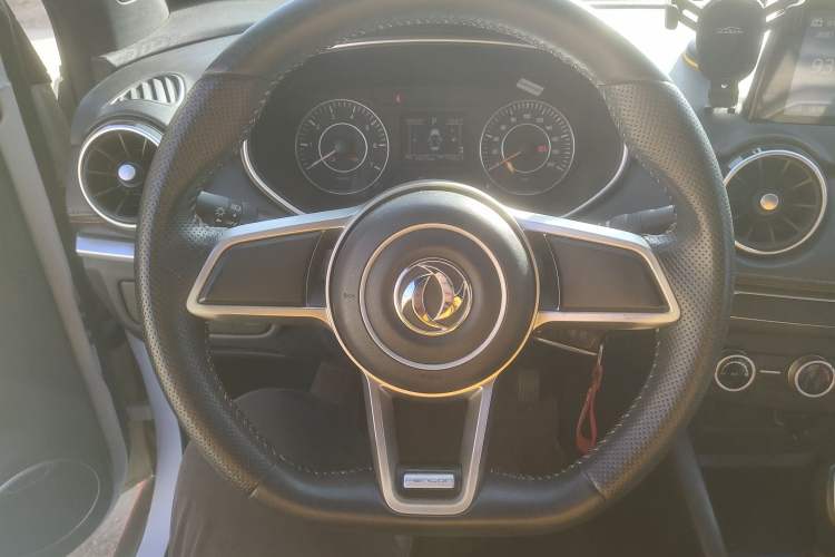 Used Dongfeng Fengon 500 2021 1.5L CVT Enjoyment Model Steering Wheel