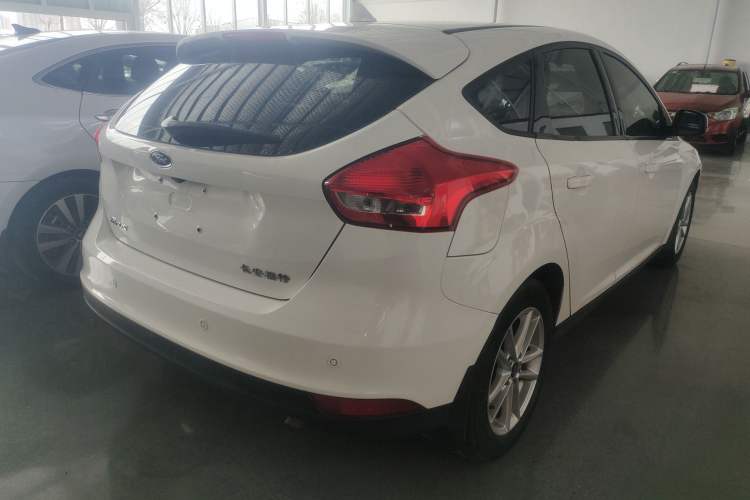 Used Ford Focus 2018 Hatchback Classic 1.6L Automatic Trendy SmartDrive Edition